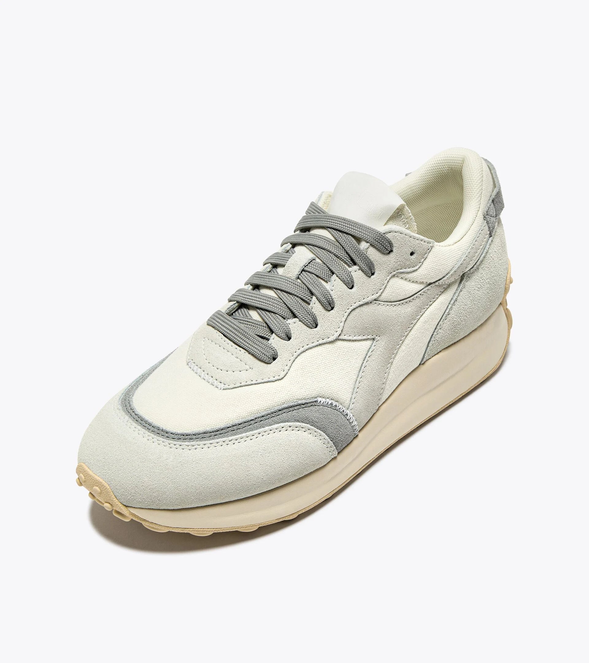 Diadora RACE Suede SW Trainers Star White / Limestone - 1532 - Image 3