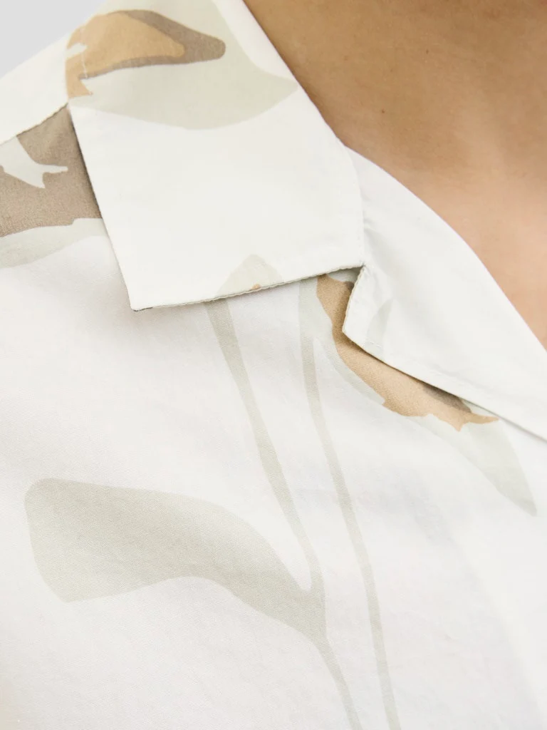 Jack & Jones Blapalermo Print Resort SS Shirt Cream - 092 - Image 7