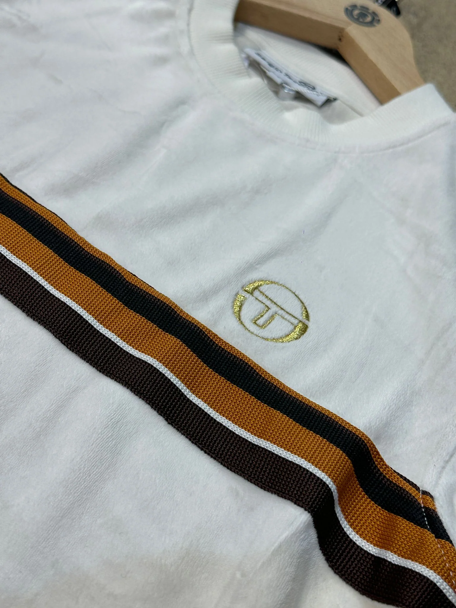 Sergio Tacchini Ayme Velour Tee Gardenia/Gold - 135 - Image 3