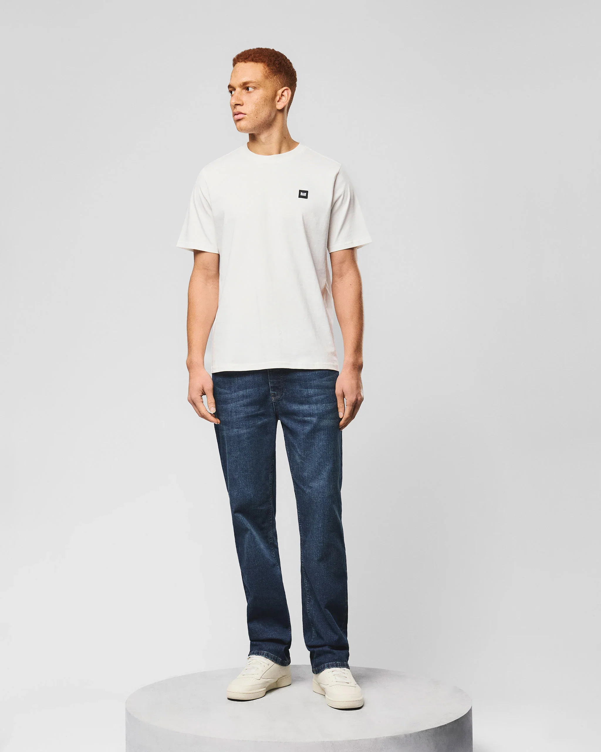 Weekend Offender Brooklands Badge Tee Ghost - 172
