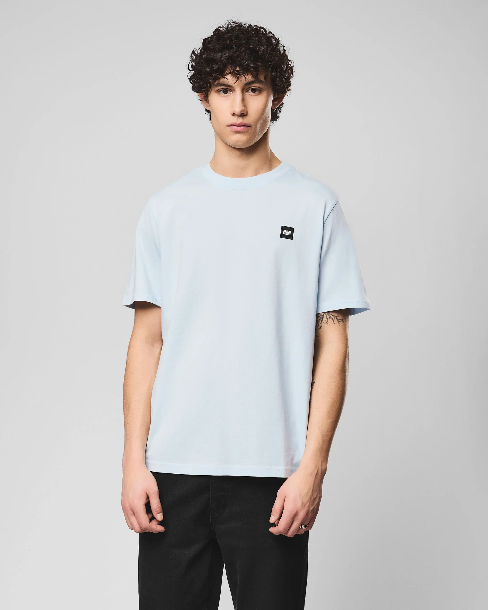 Weekend Offender Brooklands Badge Tee Sky Blue - 271