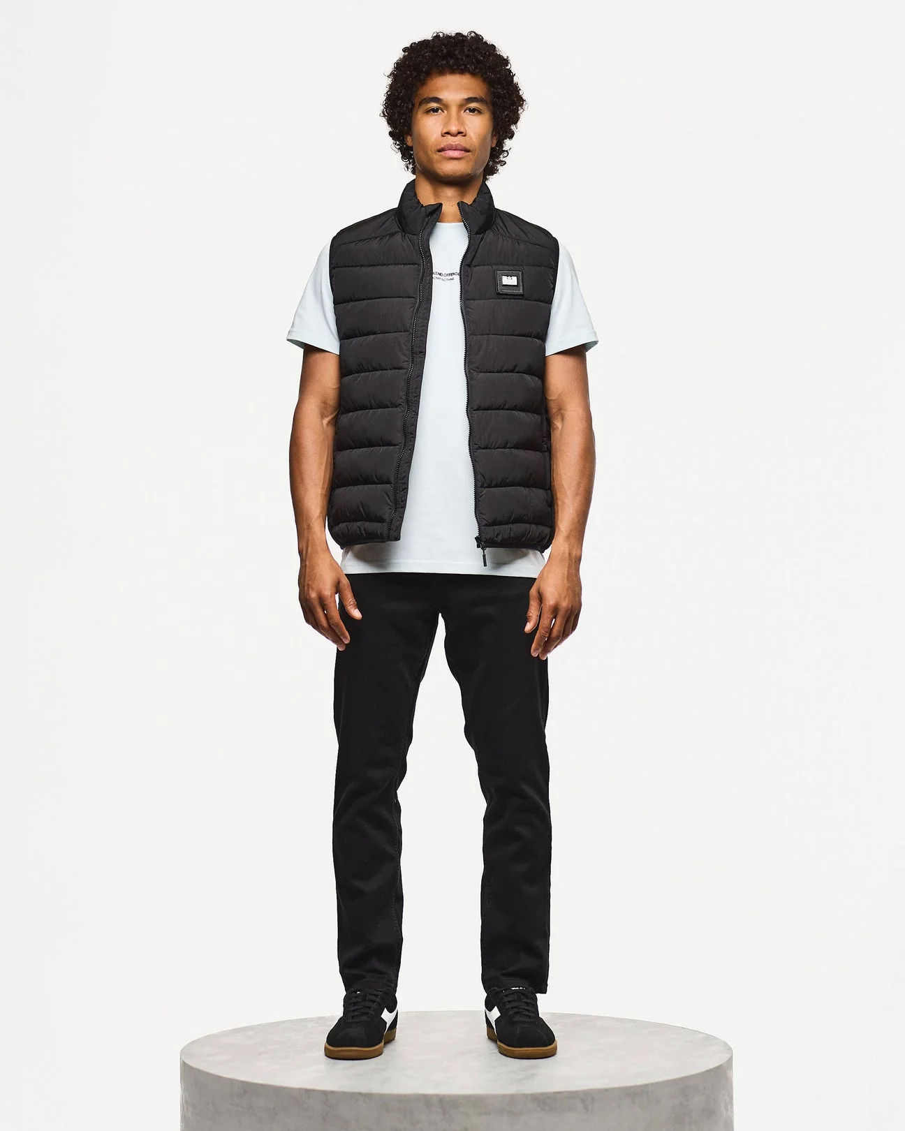 Weekend Offender Gacha Padded Gilet Black - 688